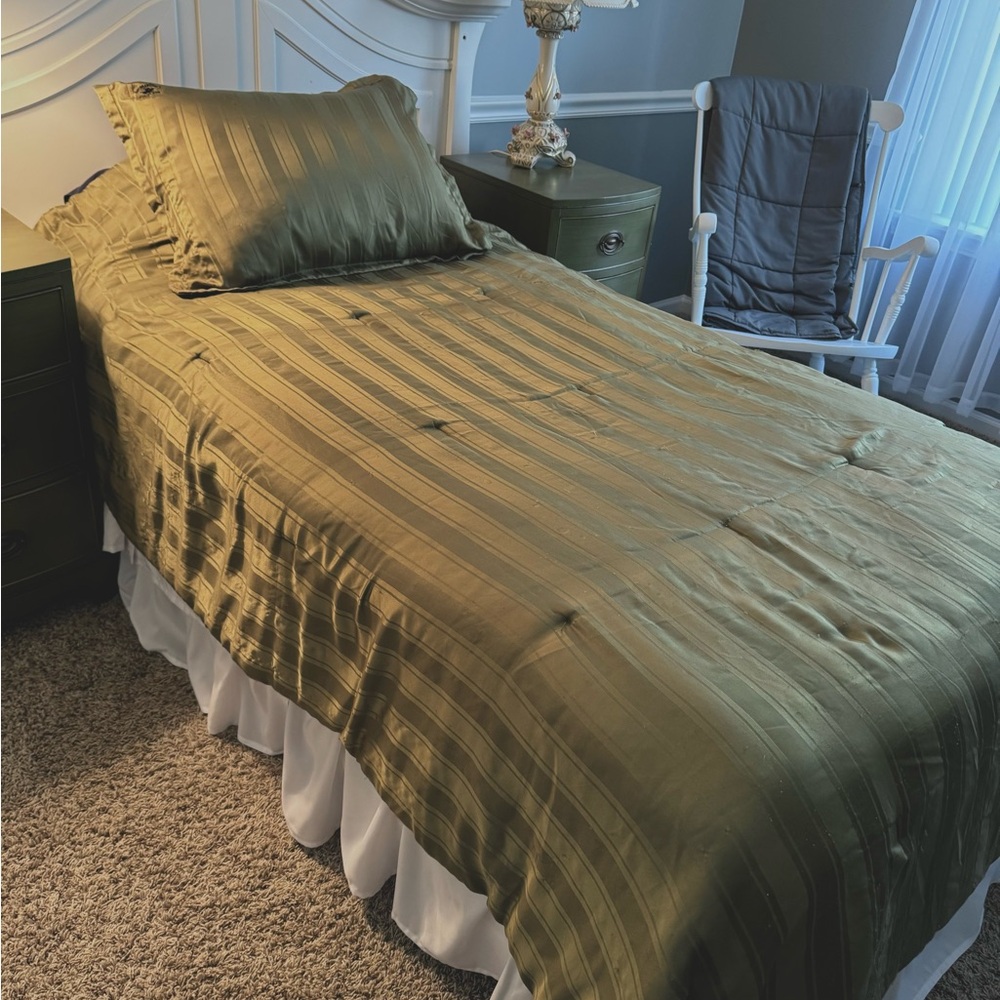 Ralph Lauren Twin Comforter and Sham